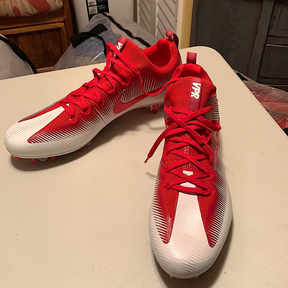 NIKE Vapor Untouchable Football Cleats Size 16